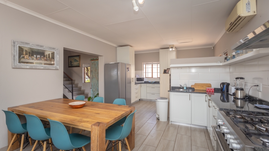 3 Bedroom Property for Sale in The Coves North West